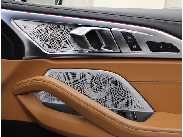 8シリーズ M850i xDriveカブリオレ 黒幌 茶革 シートヒータ- ベンチレーション Bowers&Wilkins Dアシストプロ ACC HUD PDC ナビ TV 360°カメラ BMWレーザーライト 純正20インチAW(54枚目)
