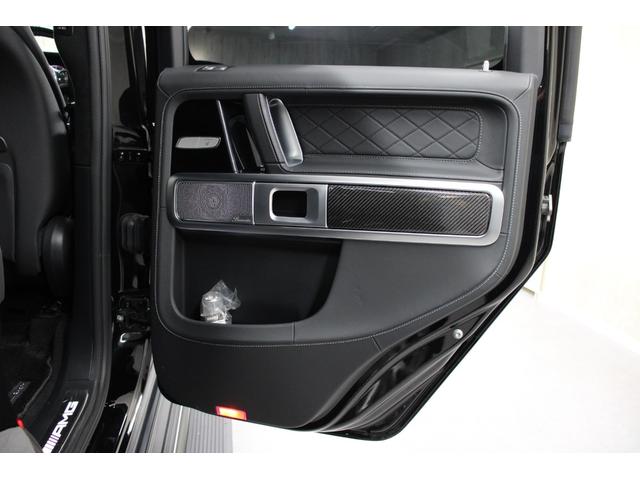 ●レザーダッシュボード●ｄｅｓｉｇｎｏピアノラッカーウッドインテリアトリム●シルバーシャドウクライメートコントロールノズル●イルミネ―テッドステップカバー［前席・後席］