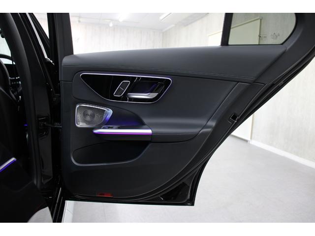 Cクラス C63 S E パフォーマンス AMGパフォ-マンスPKG パノラマSR 黒革 ベンチレーション ARナビ TV 360°カメラ HUD PTS Burmester パワートランク AMG20AW 新車保証継承 1オ-ナ-(54枚目)