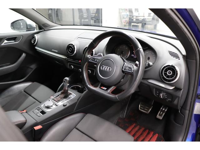 Ｓ３ スポーツバック　黒半革　コンビニエンスＰＫＧ　ＬＥＤライトＰＫＧ　ＭＭＩナビ　ＴＶ　Ｂカメラ　ＡＣＣ　パドルシフト　アドバンストキー　ＰＡＳ　ＬＥＤヘッドライト　純正１８インチＡＷ　禁煙（5枚目）