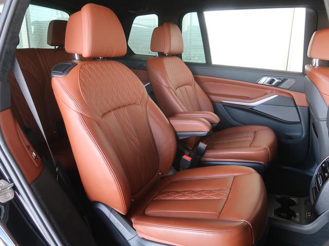 Ｘ７ ｘＤｒｉｖｅ　３５ｄ　Ｍスポーツ　ＷＡＬＤフルエアロ　パノラマサンルーフ　２２インチＡＷ　６人乗り　５ゾーンＡＣ　エグゼクティブドライブプロ　レーザーライト　クリスタルノブ　ブラウンメリノレザー　アルカンタラルーフ　クリーンディーゼル（34枚目）