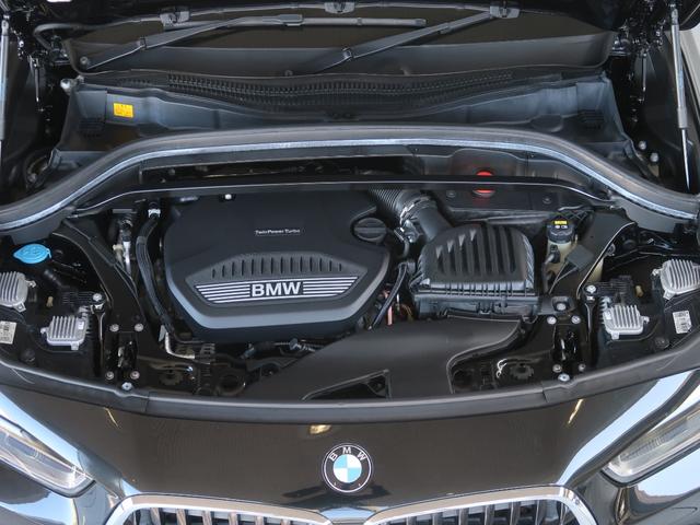 Ｘ２ ｘＤｒｉｖｅ　１８ｄ　ＭスポーツＸ　アドバンスドアクティブセーフティパッケージ　電動テールゲート　ハーフレザーシート　シートヒーター　純正ＨＤＤナビ　２ゾーンＡＣ　ＡＣＣ　衝突被害軽減ブレーキ　ＬＥＤヘッドライト　クリーンディーゼル（10枚目）