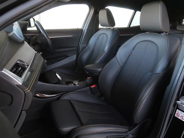 Ｘ２ ｘＤｒｉｖｅ　１８ｄ　ＭスポーツＸ　アドバンスドアクティブセーフティパッケージ　電動テールゲート　ハーフレザーシート　シートヒーター　純正ＨＤＤナビ　２ゾーンＡＣ　ＡＣＣ　衝突被害軽減ブレーキ　ＬＥＤヘッドライト　クリーンディーゼル（12枚目）