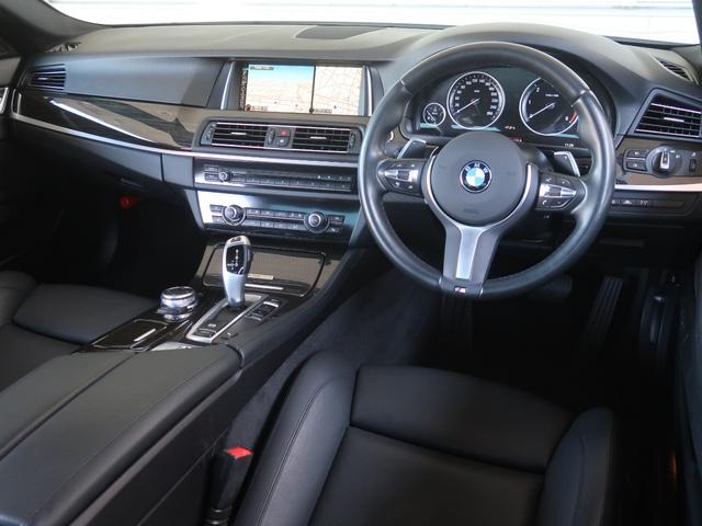 �u���b�N����Ƃ����A�����ȃA���\���W�b�g�J���[�̃C���e���A�́A�l�X�|�[�c��p�J���[�ƂȂ�܂��B�C���e���A���L���C�ȃR���f�B�V�������L�[�v���Ă��܂��B