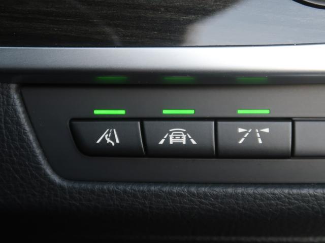 �h���C�r���O�E�A�V�X�g�E�v���X�́A���[���`�F���W�E�E�H�[�j���O�̑��ɁA�Ԑ���E�x���E�O�Ԑڋߌx���E�Փ˔�Q�y���u���[�L�Ȃǂ��Z�b�g�ɂȂ��Ă��܂��B