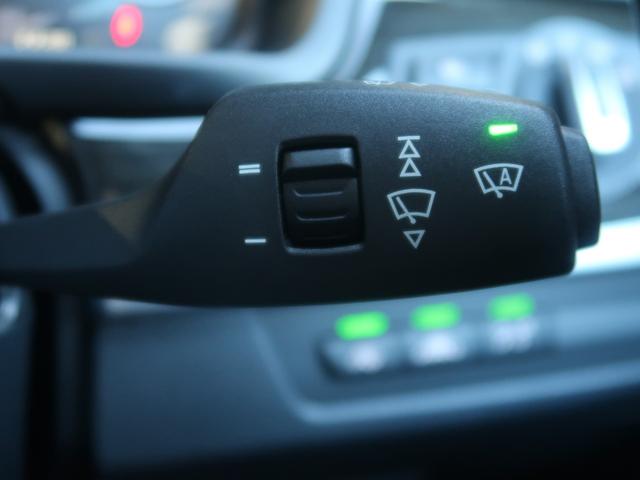 �t�����g�K���X�ɓ��������J�������m���āA�K�؂ȃX�s�[�h�Ń��C�p�[�𓮂����Ă����A�I�[�g���C�p�[�̃��C���Z���T�[�𑕔����Ă��܂��B