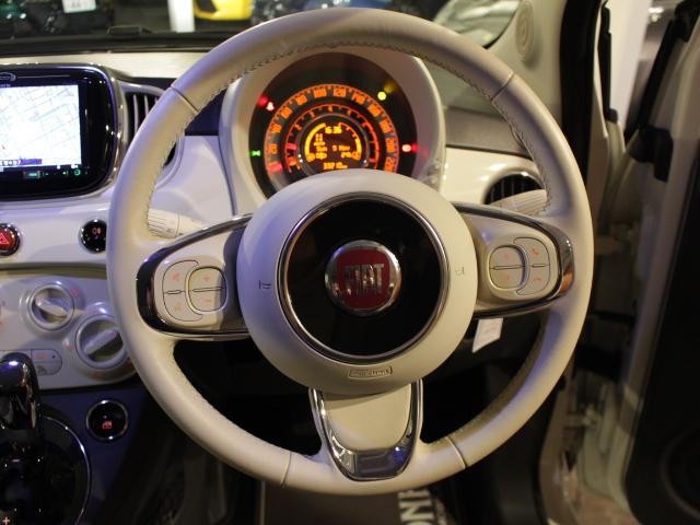 ５００Ｃ １．２　ポップ　ディーラー車　右ハンドル　５速ＡＴ車　ファブリックシート　純正１５ＡＷ　電動ブラックソフトトップ（18枚目）