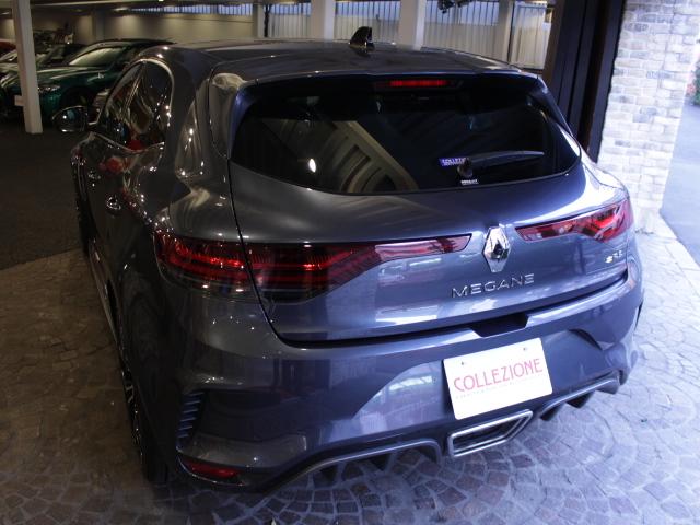 メガーヌ ルノー　スポール　ディーラー車　１オーナー車　右ハンドル　６速ＡＴ車　ブラックアルカンタラシート　純正１９インチアルミホイール（11枚目）