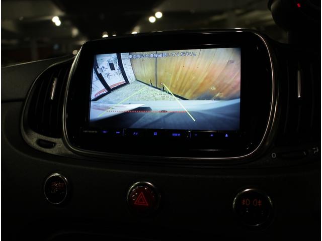 アバルト695 セッタンタアニヴェルサーリオ ベースグレード ディーラー車 右ハンドル 5速AT車 サベルト製ブラックレザー×ファブリックシート 純正17AW レコードモンツァ製マフラー 2DINナビ・TV 世界限定1949台(17枚目)