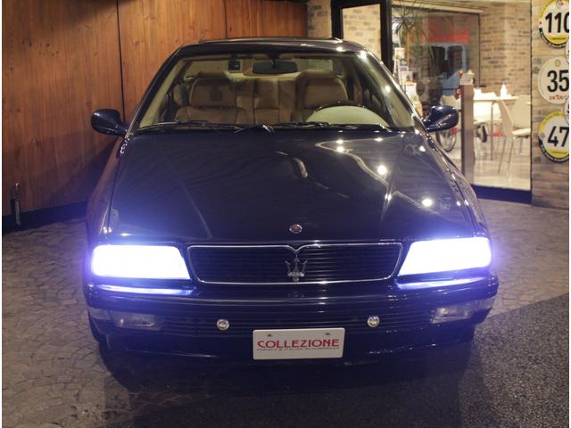 クアトロポルテ エボルツィオーネＶ８コーンズセリエスペチアレ　ディーラー車　左ハンドル　４速ＡＴ車　クオイオレザーシート　シートヒーター付き　純正１７ＡＷ　社外サンルーフ　ラサール製オーバル型時計　七宝焼きＣピラーエンブレム（2枚目）