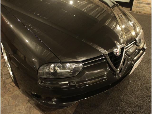 アルファ１５６ ＧＴＡ　３．２　Ｖ６　２４Ｖ　ディーラー車　左ハンドル　６速ＭＴ車　イモラナチュラルレザーシート　純正１７ＡＷ　１ＤＩＮナビ・ＴＶバックカメラ　フルオリジナル（23枚目）