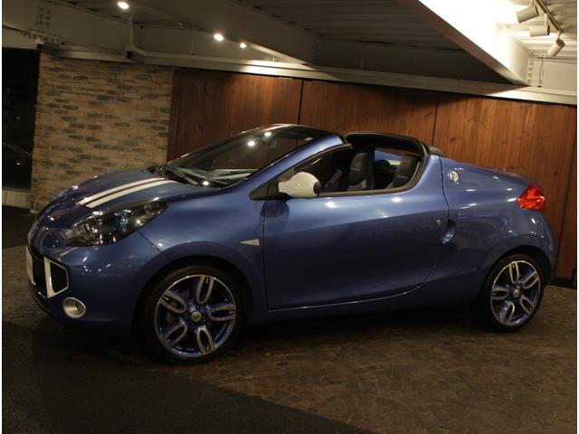 ウインド ゴルディーニ　ディーラー車　左ハンドル　５速ＭＴ車　ブルー×ブラックレザーシー　純正１７ＡＷ　電動トップ（7枚目）