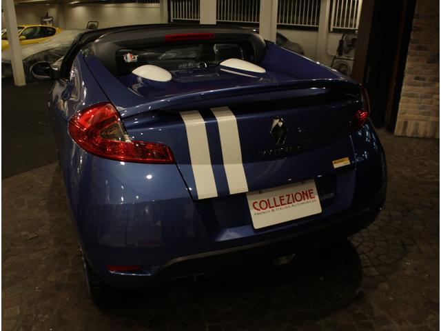 ウインド ゴルディーニ　ディーラー車　左ハンドル　５速ＭＴ車　ブルー×ブラックレザーシー　純正１７ＡＷ　電動トップ（12枚目）