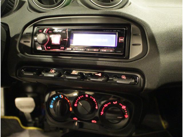 4C コンペティツィオーネ ディーラー車 左ハンドル 6速AT車 レザー&アルカンタラシート 純正18ー19AW 専用フロントバンパー カーボンルーフパネル&リアスポイラー シリアルナンバー付 25台限定車(17枚目)