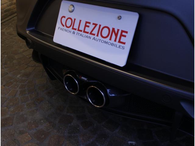 4C コンペティツィオーネ ディーラー車 左ハンドル 6速AT車 レザー&アルカンタラシート 純正18ー19AW 専用フロントバンパー カーボンルーフパネル&リアスポイラー シリアルナンバー付 25台限定車(27枚目)