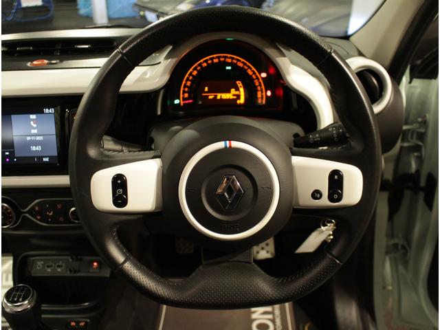 トゥインゴ S ディーラー車 1オーナー車 右ハンドル 5速MT車 ファブリックシート 社外15AW(15枚目)