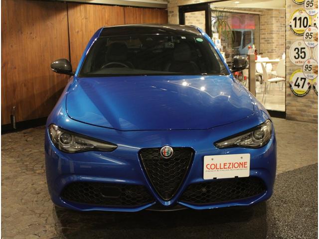 ジュリア エディツィオーネ エストレマ ディーラー車 右ハンドル 7速AT車 アルカンタラスポーツレザーシート 純正19AW ブラックキャリパー サンルーフ カーボンパネル カーボングリル&ドアミラー アクティブサスペンション 純正TV(3枚目)