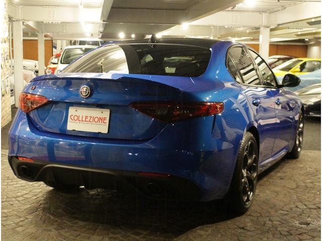 ジュリア エディツィオーネ エストレマ ディーラー車 右ハンドル 7速AT車 アルカンタラスポーツレザーシート 純正19AW ブラックキャリパー サンルーフ カーボンパネル カーボングリル&ドアミラー アクティブサスペンション 純正TV(10枚目)