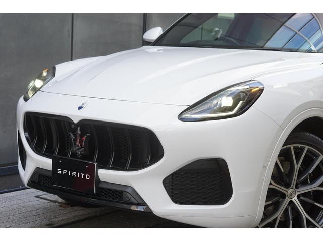 グレカーレ モデナ　４ＷＤ　ベンチレーション　ＯＰ２１インチ　ステアリングヒーター（4枚目）