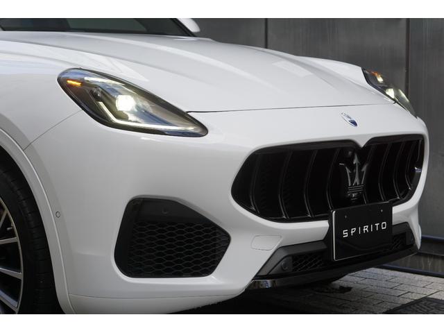 グレカーレ モデナ　４ＷＤ　ベンチレーション　ＯＰ２１インチ　ステアリングヒーター（9枚目）