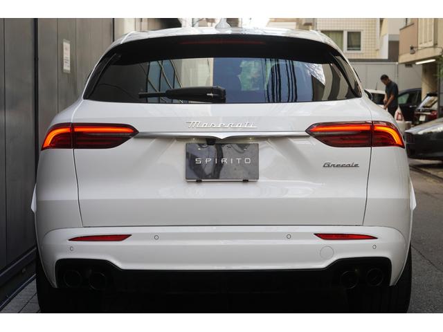 グレカーレ モデナ　４ＷＤ　ベンチレーション　ＯＰ２１インチ　ステアリングヒーター（13枚目）