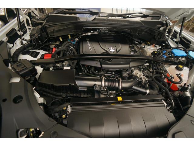 グレカーレ モデナ　４ＷＤ　ベンチレーション　ＯＰ２１インチ　ステアリングヒーター（33枚目）