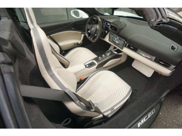 MC20チェロ 3.0 1オーナー エクステリアインテリアカーボン ハイプレミアムサウンド アルカンターラギアッチョ ADASPKG リフター(13枚目)