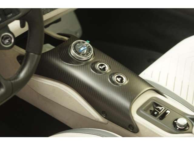 MC20チェロ 3.0 1オーナー エクステリアインテリアカーボン ハイプレミアムサウンド アルカンターラギアッチョ ADASPKG リフター(21枚目)