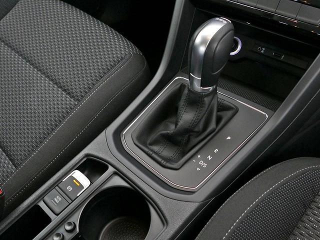 ゴルフトゥーラン ＴＳＩ　コンフォートライン　当社下取り　禁煙使用　３列シート　ＬＥＤライト　アダプティブクルーズ　ディスカバープロパッケージ　ＥＴＣ　バックカメラ（10枚目）