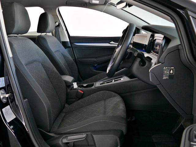 ゴルフ ＴＤＩアクティブアドバンス　プラチナムエディション　パークアシスト　トラベルアシスト　マトリックスＬＥＤライト　デジタルメーター　アダプティブクルーズ　レーンキープアシスト　ＥＴＣ　バックカメラ　アップルカープレイ　禁煙車（17枚目）