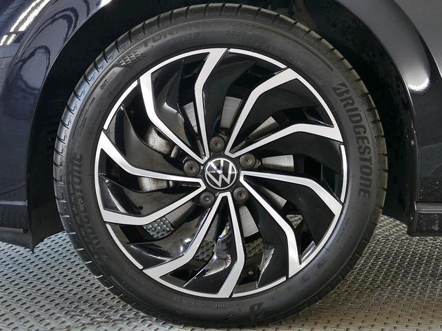 ゴルフ ＴＤＩアクティブアドバンス　プラチナムエディション　パークアシスト　トラベルアシスト　マトリックスＬＥＤライト　デジタルメーター　アダプティブクルーズ　レーンキープアシスト　ＥＴＣ　バックカメラ　アップルカープレイ　禁煙車（32枚目）