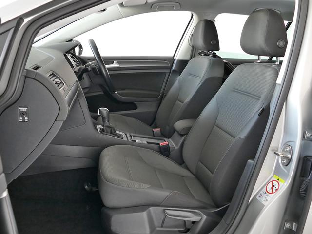 ゴルフ TSIコンフォートライン マイスター 禁煙車 パークアシスト ブラインドスポットモニター リヤトラフィックアラート LEDライト デジタルメーター アダプティブクルーズ レーンキープアシスト ETC バックカメラ アップルカープレイ(19枚目)