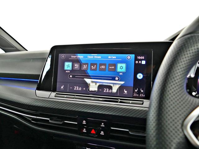 ゴルフ ｅＴＳＩ　Ｒライン　プラチナムエディション　トラベルアシスト　ＩＱライト　デジタルコクピット　ヘッドアップディスプレイ　アダプティブクルーズ　レーンキープ　純正１８インチアルミ　ディスプレイオーディオ　ＥＴＣ　バックカメラ　アップルカープレイ（11枚目）