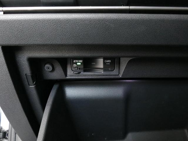 ゴルフ ｅＴＳＩ　Ｒライン　プラチナムエディション　トラベルアシスト　ＩＱライト　デジタルコクピット　ヘッドアップディスプレイ　アダプティブクルーズ　レーンキープ　純正１８インチアルミ　ディスプレイオーディオ　ＥＴＣ　バックカメラ　アップルカープレイ（12枚目）