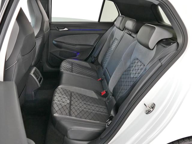 ゴルフ ｅＴＳＩ　Ｒライン　プラチナムエディション　トラベルアシスト　ＩＱライト　デジタルコクピット　ヘッドアップディスプレイ　アダプティブクルーズ　レーンキープ　純正１８インチアルミ　ディスプレイオーディオ　ＥＴＣ　バックカメラ　アップルカープレイ（19枚目）