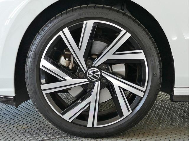 ゴルフ ｅＴＳＩ　Ｒライン　プラチナムエディション　トラベルアシスト　ＩＱライト　デジタルコクピット　ヘッドアップディスプレイ　アダプティブクルーズ　レーンキープ　純正１８インチアルミ　ディスプレイオーディオ　ＥＴＣ　バックカメラ　アップルカープレイ（30枚目）