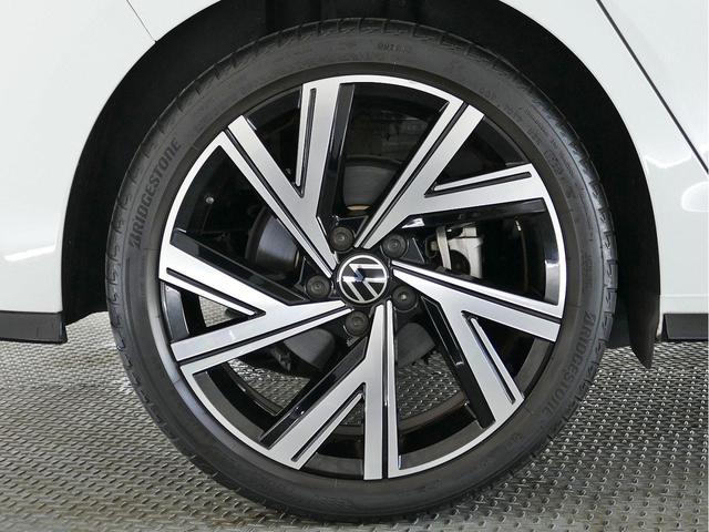 ゴルフ ｅＴＳＩ　Ｒライン　プラチナムエディション　トラベルアシスト　ＩＱライト　デジタルコクピット　ヘッドアップディスプレイ　アダプティブクルーズ　レーンキープ　純正１８インチアルミ　ディスプレイオーディオ　ＥＴＣ　バックカメラ　アップルカープレイ（32枚目）