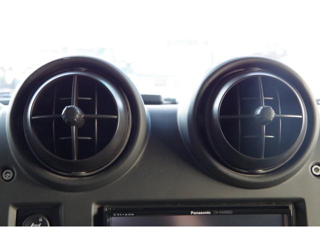 ラグジュアリーパッケージ 新車並行 メッキパーツ デイライト部フォグランプ化 ヘッドレストモニター×4 大型フリップダウンモニター LEDヘッドライト・フォグランプバルブ 4座シートヒーター ナビ SD Bluetooth(11枚目)