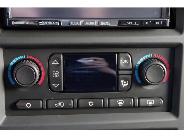 ラグジュアリーパッケージ 新車並行 メッキパーツ デイライト部フォグランプ化 ヘッドレストモニター×4 大型フリップダウンモニター LEDヘッドライト・フォグランプバルブ 4座シートヒーター ナビ SD Bluetooth(13枚目)