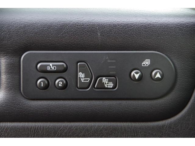 ラグジュアリーパッケージ 新車並行 メッキパーツ デイライト部フォグランプ化 ヘッドレストモニター×4 大型フリップダウンモニター LEDヘッドライト・フォグランプバルブ 4座シートヒーター ナビ SD Bluetooth(24枚目)