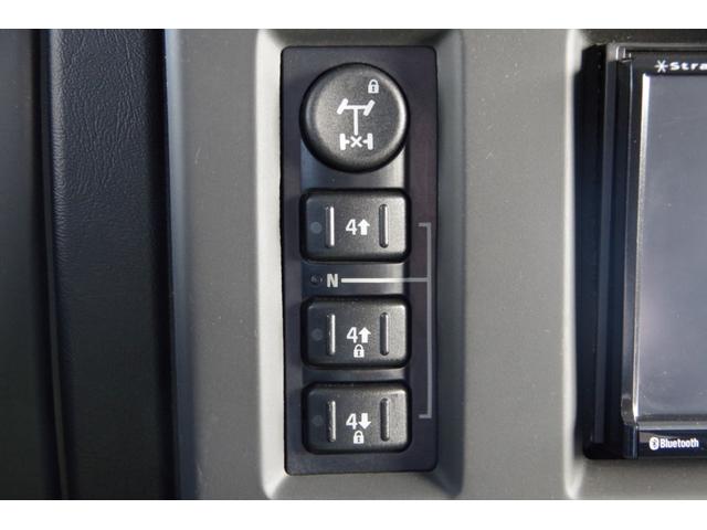 ラグジュアリーパッケージ 新車並行 メッキパーツ デイライト部フォグランプ化 ヘッドレストモニター×4 大型フリップダウンモニター LEDヘッドライト・フォグランプバルブ 4座シートヒーター ナビ SD Bluetooth(30枚目)