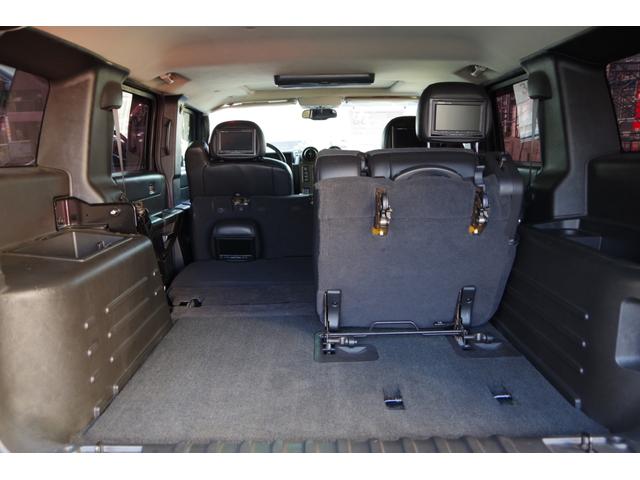 ラグジュアリーパッケージ 新車並行 メッキパーツ デイライト部フォグランプ化 ヘッドレストモニター×4 大型フリップダウンモニター LEDヘッドライト・フォグランプバルブ 4座シートヒーター ナビ SD Bluetooth(33枚目)