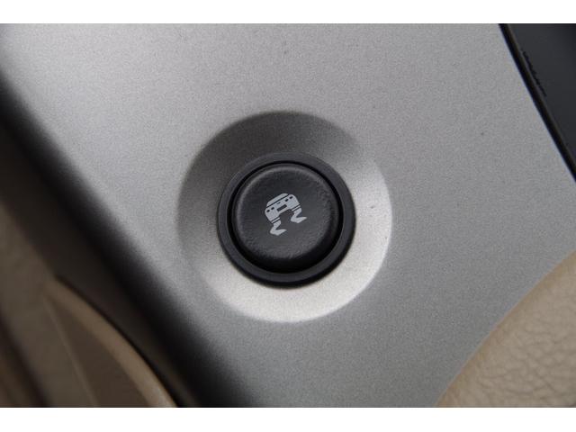 ベースグレード 社外マフラー ベージュレザー ナビ TV SD バックカメラ スマートキー パワーシート シートヒーター クルーズコントロール HIDヘッドライト ETC BOSEサウンドシステム タルガトップ(22枚目)