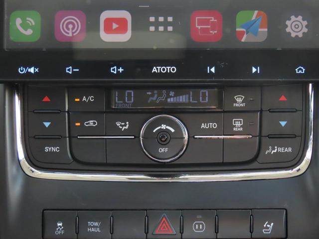 ダッジ・デュランゴ ＲＴ　新車並行　クルーズコントロール　横滑り防止　バックカメラ　オートエアコン　ＥＴＣ　Ａｎｄｒｏｉｄモニター　スマートキー　ハーフレザーシート　運転席電動シート　３列シート　フロントフォグランプ（13枚目）