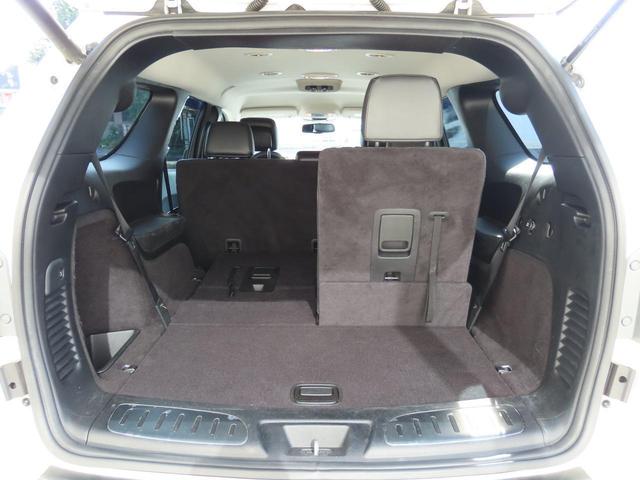 ダッジ・デュランゴ ＲＴ　新車並行　クルーズコントロール　横滑り防止　バックカメラ　オートエアコン　ＥＴＣ　Ａｎｄｒｏｉｄモニター　スマートキー　ハーフレザーシート　運転席電動シート　３列シート　フロントフォグランプ（23枚目）