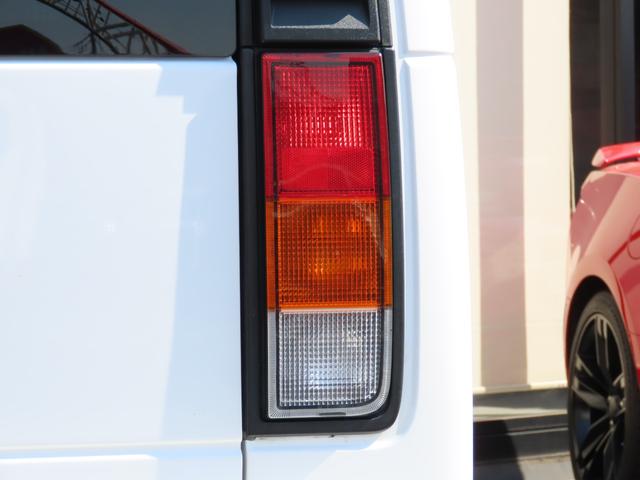 ハマーＨ２ タイプＧ　ディーラー車　バックカメラ　ＥＴＣ　レザーシート　社外メモリーナビ　Ｂｌｕｅｔｏｏｔｈ　フルセグ　シートヒーター　電動シート　１７インチＡＷ　ＢＯＳＥスピーカー　サンルーフ　オートライト　３列シート（19枚目）