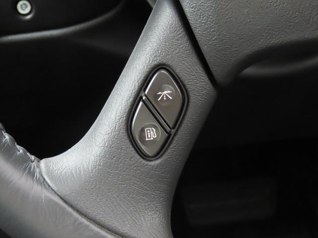 ハマーＨ２ タイプＧ　三井物産ディーラー車　サンルーフ　レザーシート　３列シート　シートヒーター　電動シート　サイドステップ　ＥＴＣ　バックカメラ　オートライト　ＭＫＷクローム２０インチＡＷ　オートエアコン　ナビ　地デジ（34枚目）