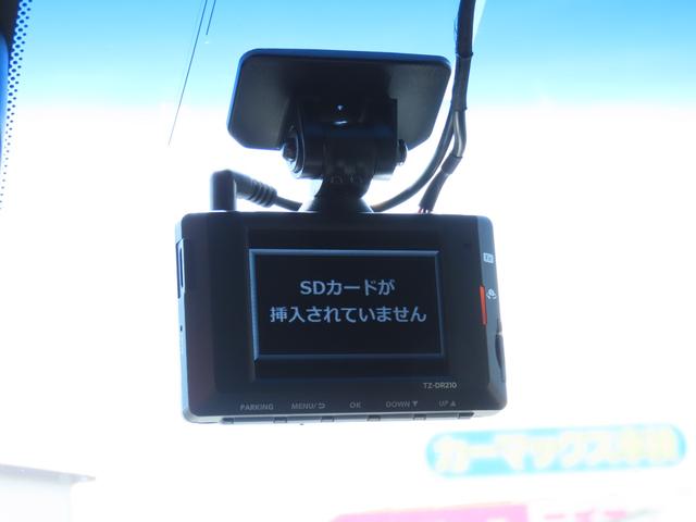 キャデラックＣＴＳ－Ｖ スペック－Ｂ　カーボンエアロパーツ　レカロパフォーマンスシート　サンルーフ　フロントサイドバックカメラ　前後ドラレコ　ＥＴＣ　フルセグ　ＢＯＳＥサウンド　シートヒーター　ステアリングヒーター　ハーフレザーシート（12枚目）