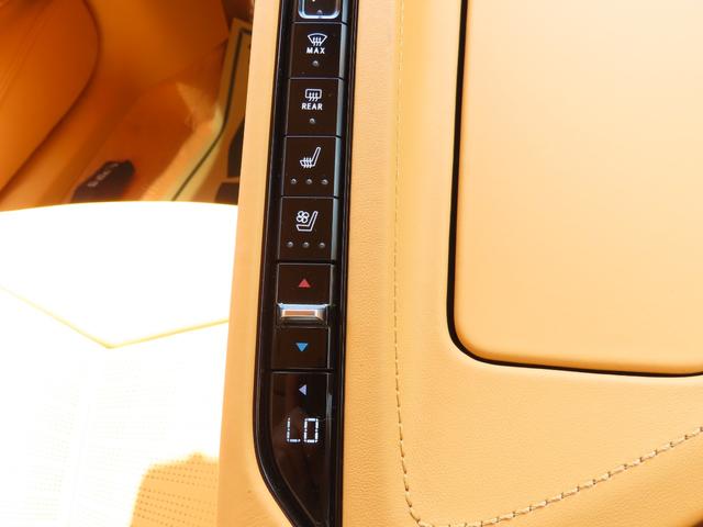 シボレーコルベット コンバーチブル　レッドフレームシリーズ　登録済み未使用車　ＧＴ２バケットシート　エッジレッドエンジンカバー　カーボンブラック５スポークホイール　ブレンボエッジレッドブレーキキャリパー　マグネライドコントロール　シートヒーター（15枚目）