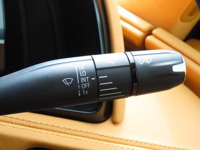 シボレーコルベット コンバーチブル　レッドフレームシリーズ　登録済み未使用車　ＧＴ２バケットシート　エッジレッドエンジンカバー　カーボンブラック５スポークホイール　ブレンボエッジレッドブレーキキャリパー　マグネライドコントロール　シートヒーター（38枚目）
